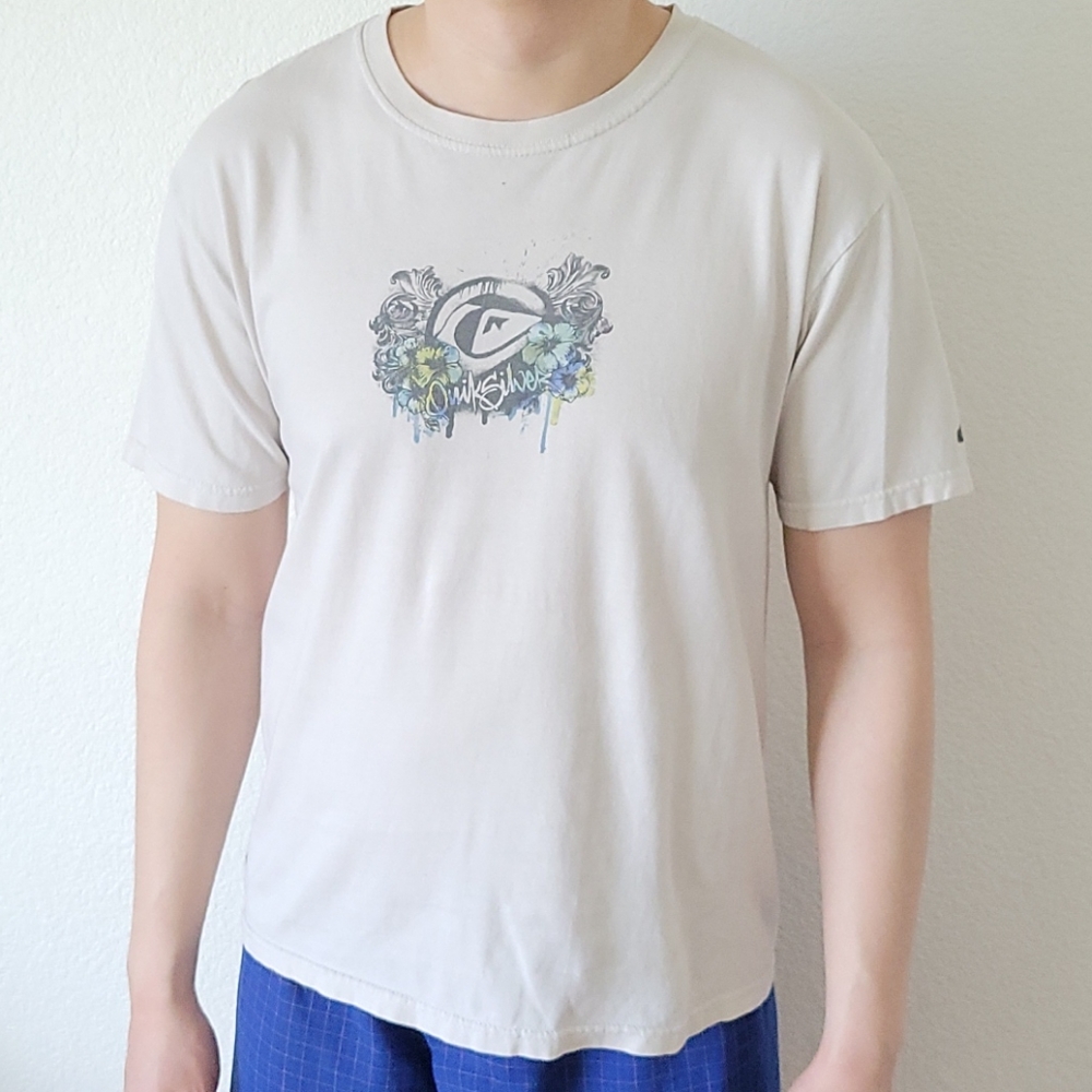 QUICKSILVER T-shirt
